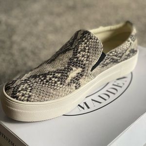 Steve Madden Gills-Snake